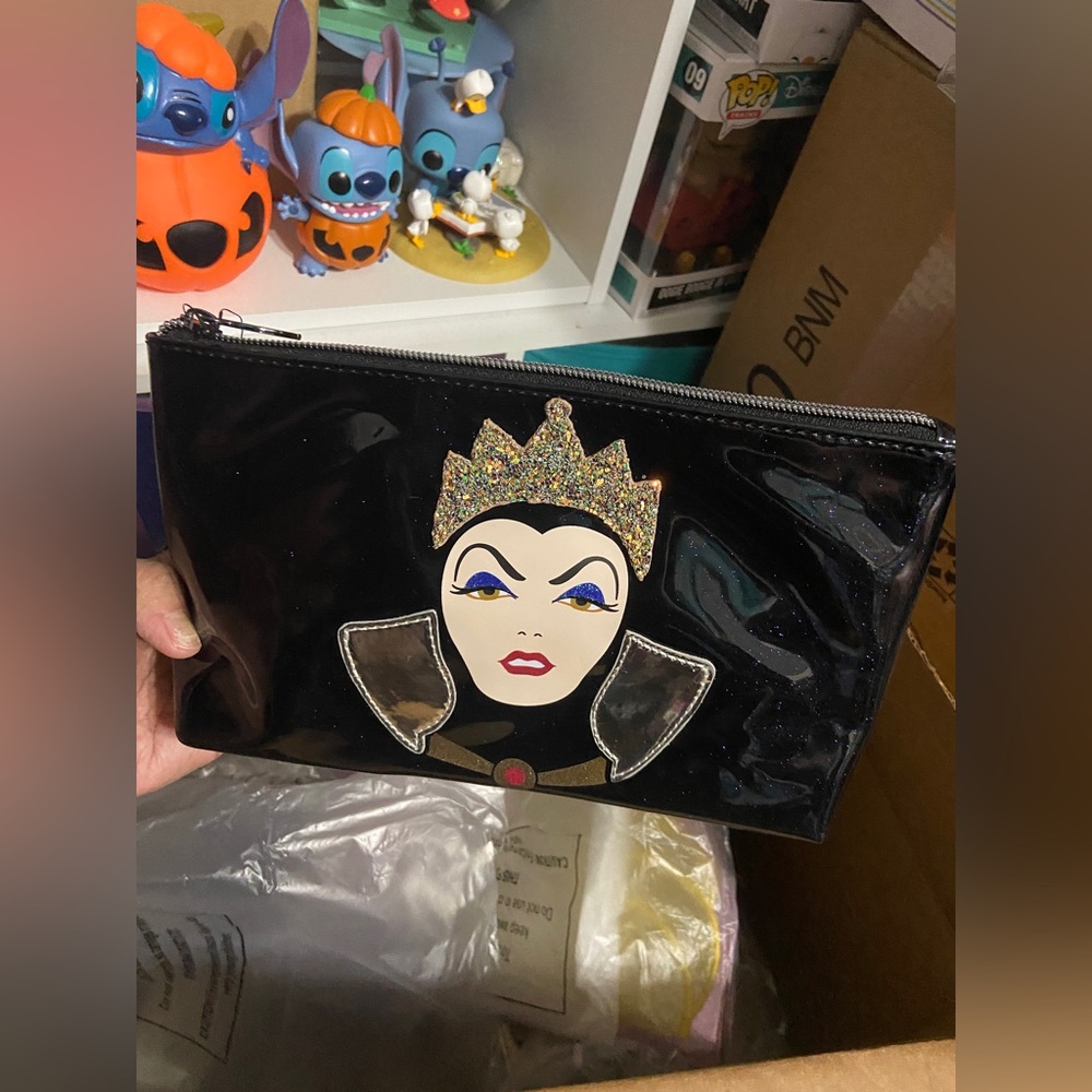 New Danielle nicole evil queen zipper pouch clutch handbag